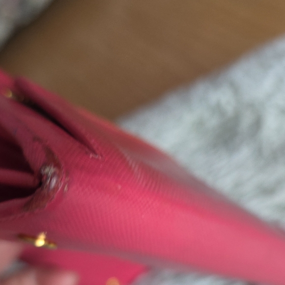 Prada Bifold LingWallet - Picture 14 of 16